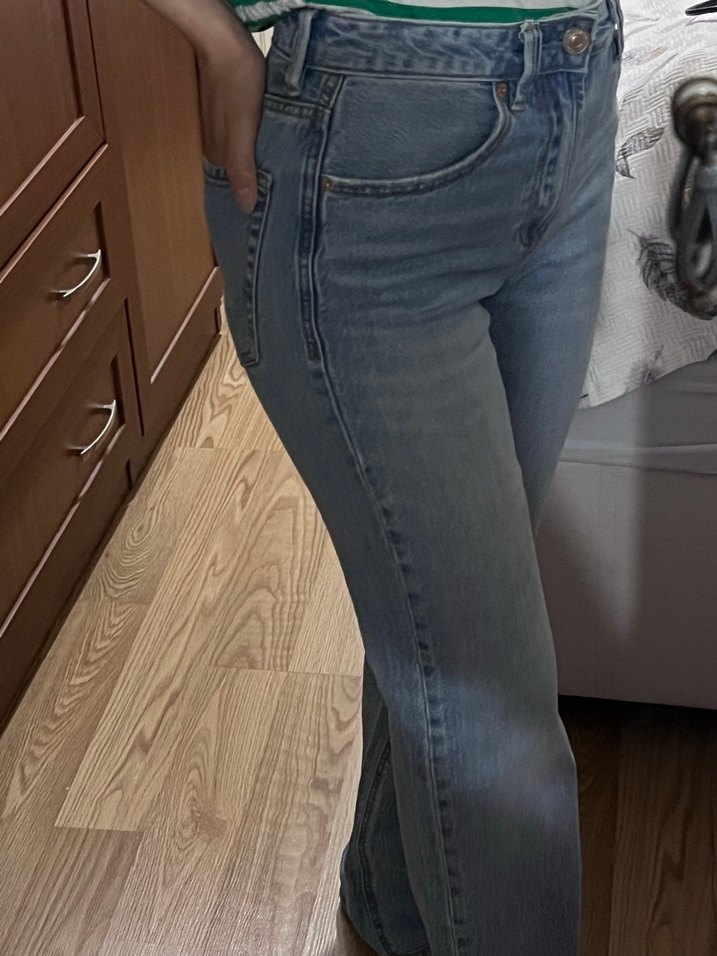 Mavi renk jean d98 Stradivarius 34 beden - Görsel 2