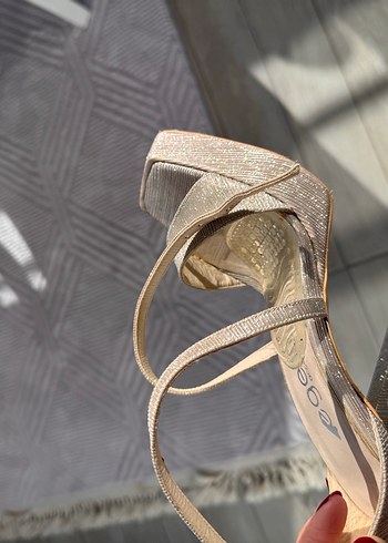 Gold Işıltılı Platform Topuklu Kadın Ayakkabı - Görsel 2