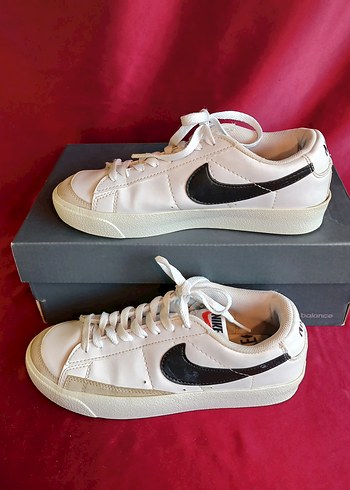 37 Beden beyaz Renk Nike Beyaz Bağcıklı Kadın Spor Ayakkabı 37NO