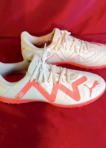 Puma PUMA Beyaz cocuk Futbol Ayakkabısı Velcro Detaylı