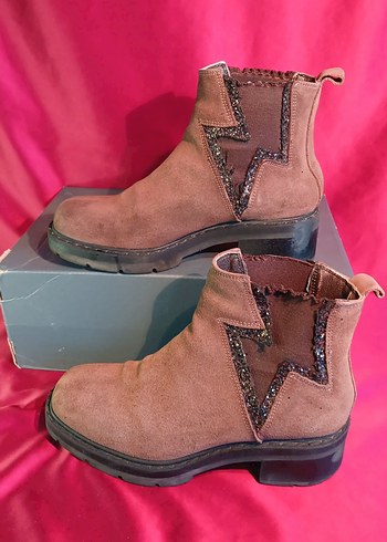 DESA Boncuk Detaylı Kahverengi Süet Kadın Bot 36NO - Görsel 3