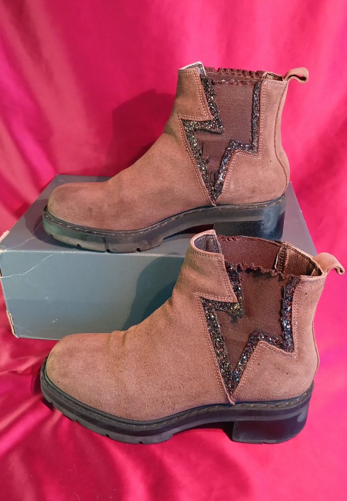 DESA Boncuk Detaylı Kahverengi Süet Kadın Bot 36NO - Görsel 3