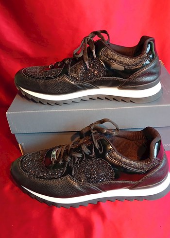 BANBİ KADIN PARLAK Desenli Bağcıklı Spor Ayakkabı 40NO - Görsel 3