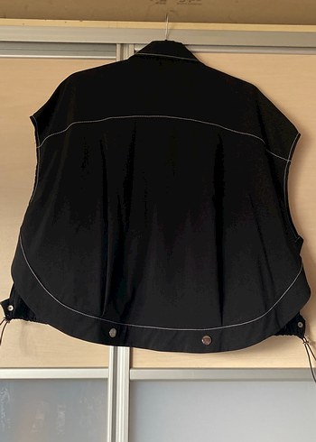 Siyah Düğmeli Kolsuz Denim Ceket - Görsel 3