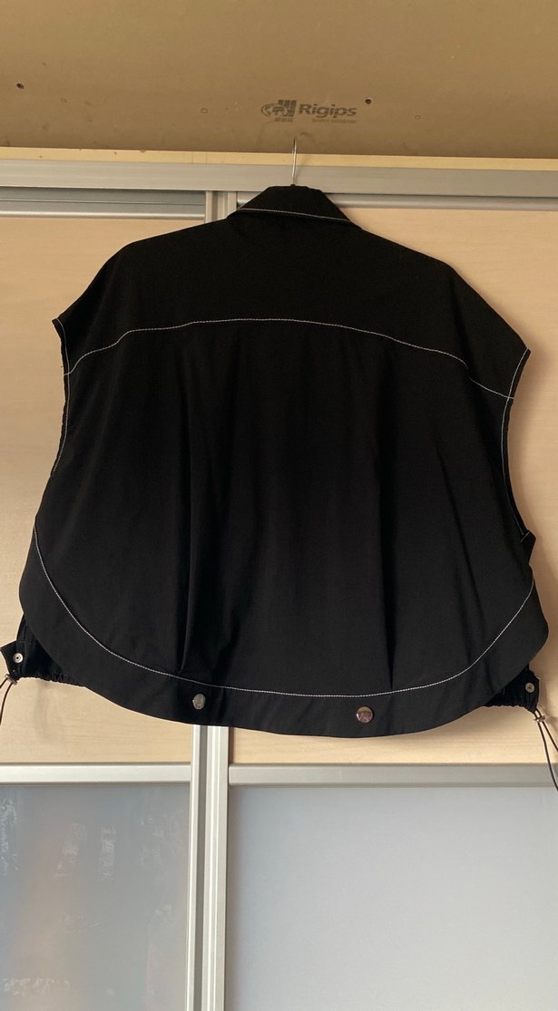 Siyah Düğmeli Kolsuz Denim Ceket - Görsel 3