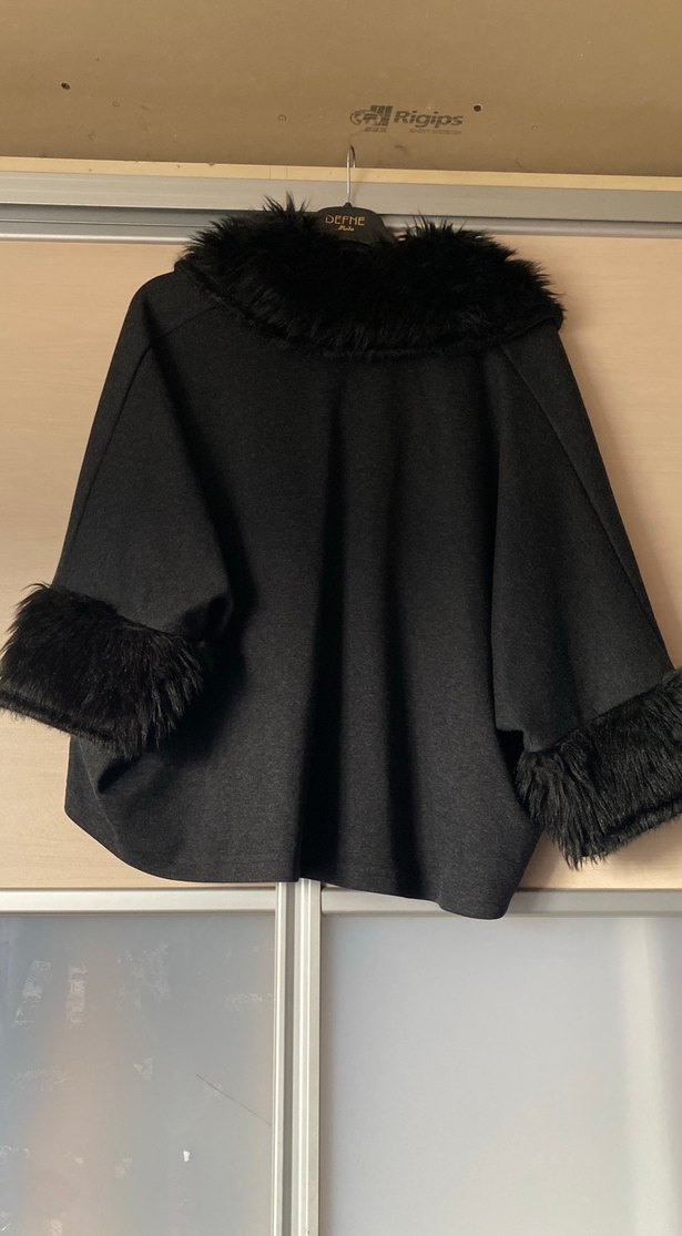 Gri Kürklü Kadın Midi Pelerin - Görsel 4