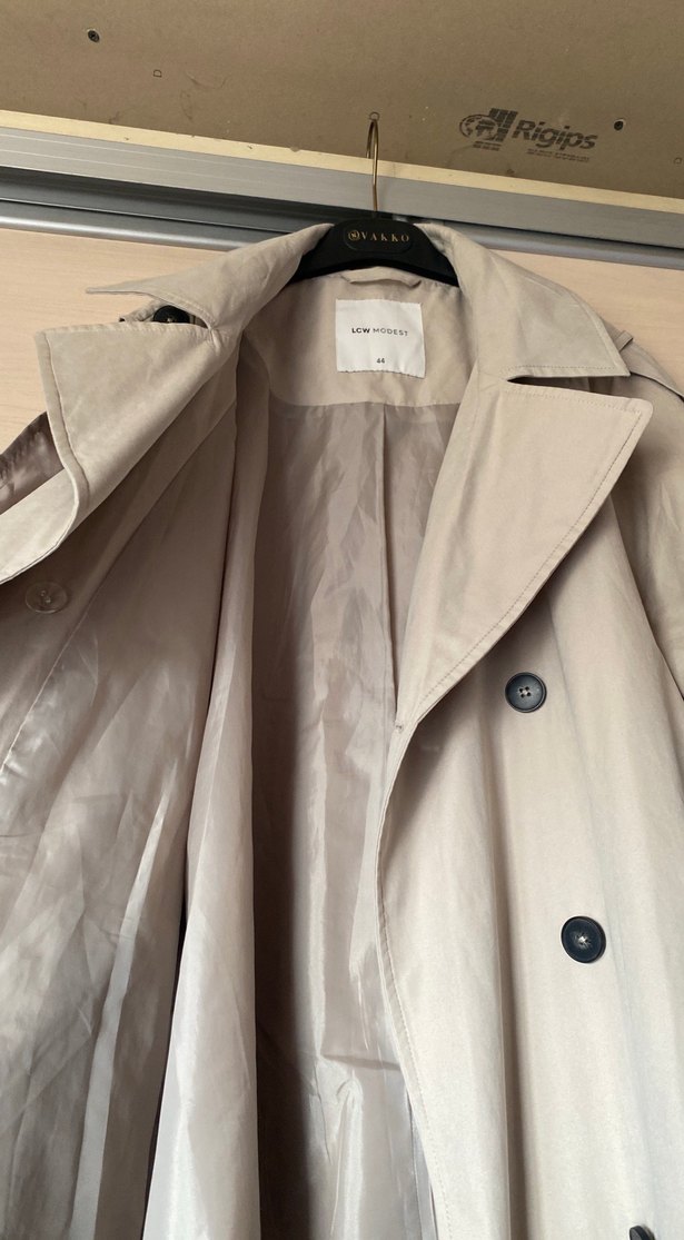 Bej Uzun Kadın Trençkot - Görsel 3