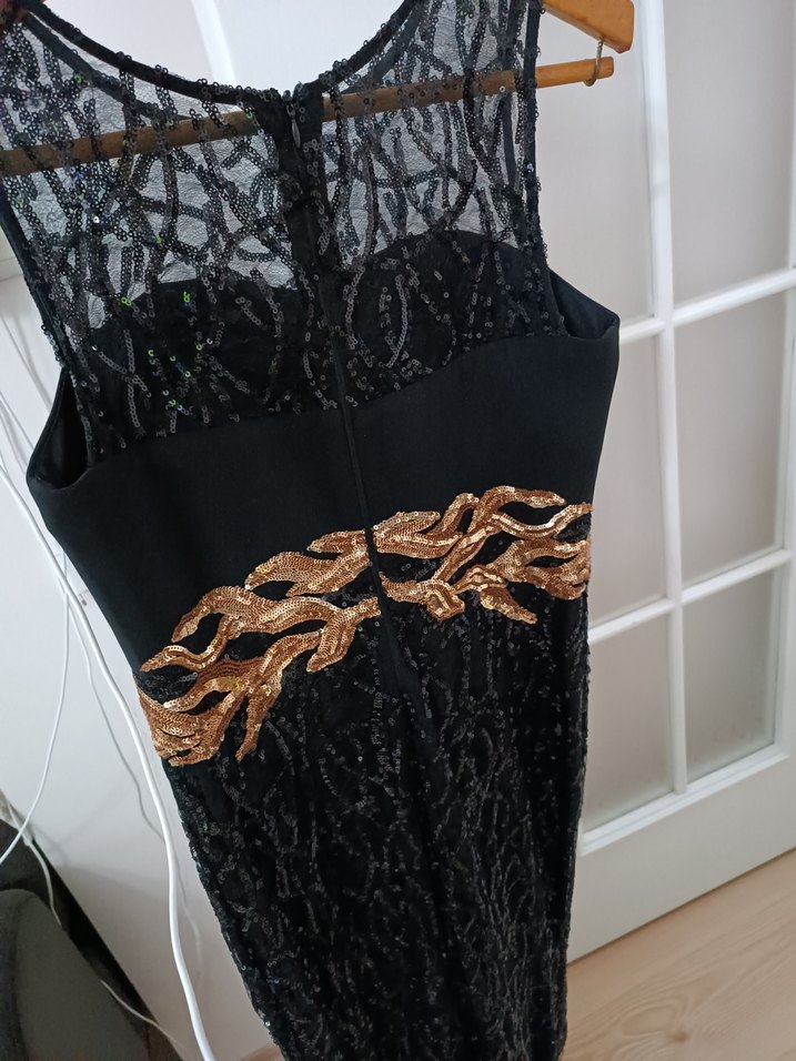 Siyah Nakışlı Dantel Detaylı Uzun Abiye Elbise - Görsel 4