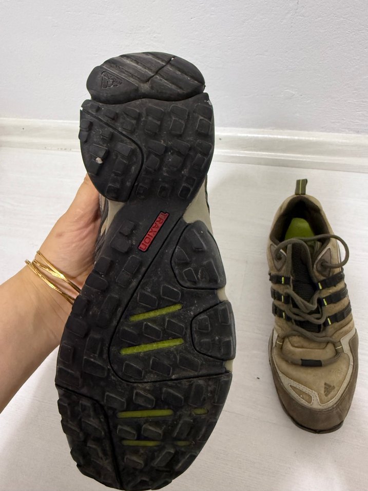 Erkek Spor Ayakkabı Bağcığı - Gri ve Yeşil - Görsel 2