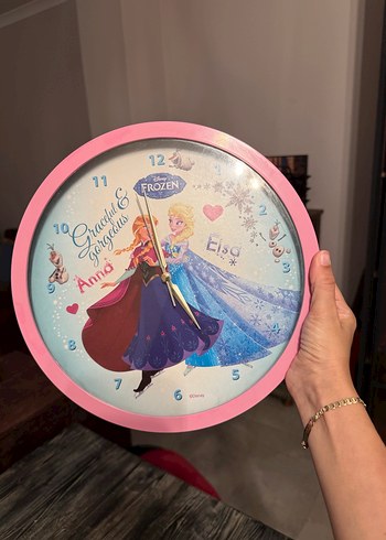 Renkli Frozen Temalı Duvar Saati