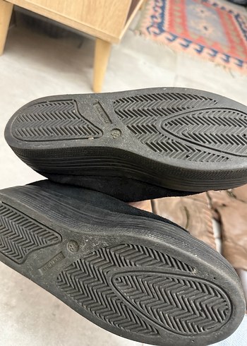 Siyah Süet Tüylü Topuklu Kadın Spor Ayakkabı - Görsel 3