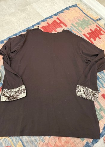 Kahverengi V Yaka Desenli Kadın Bluz - Görsel 5