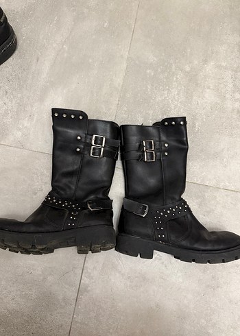 Siyah Deri Tokalı Blok Topuklu Botlar - Görsel 2