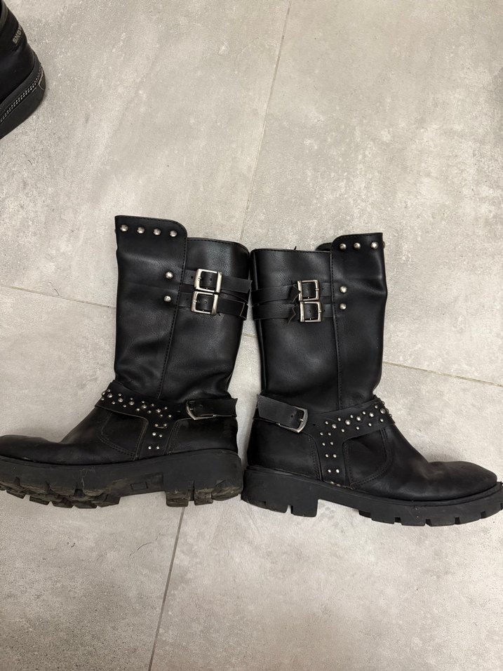 Siyah Deri Tokalı Blok Topuklu Botlar - Görsel 2