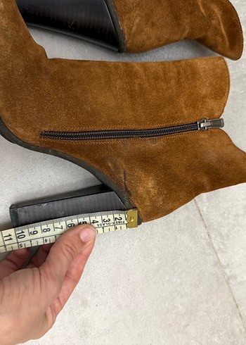 Kahverengi Süet Tokalı Kadın Bot - Görsel 2