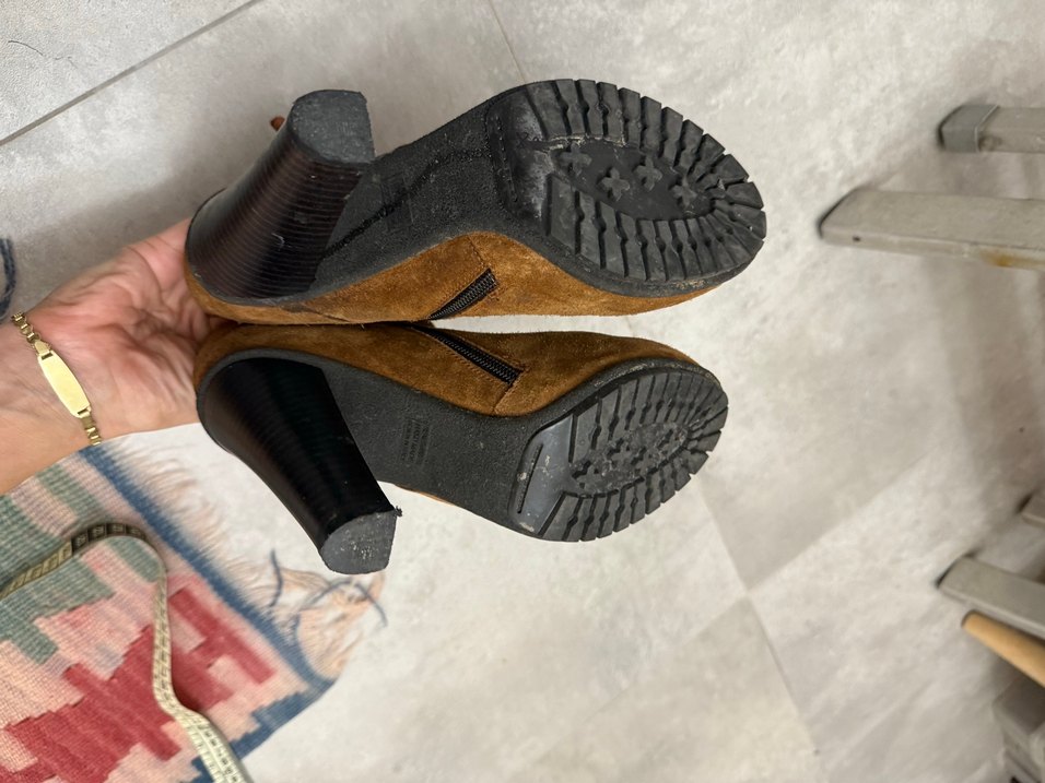 Kahverengi Süet Tokalı Kadın Bot - Görsel 4