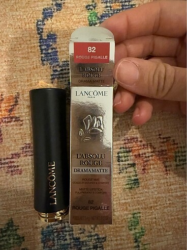 Lancome labsolu rouge kırmızı 82