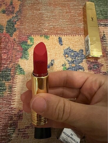 Beden Lancome labsolu rouge kırmızı 82