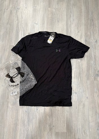 xl Beden S Under Armour tshirt