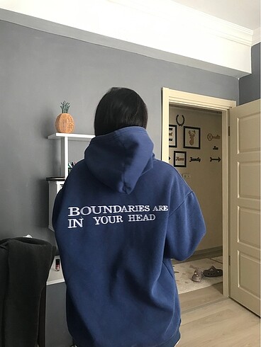 Mavi baskılı sweatshirt