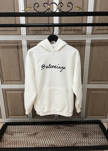 Balenciaga s
