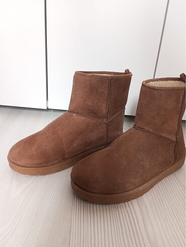 Defacto Ugg