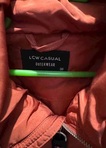 Turuncu  Yüksek Yakalı Kadın Kışlık Mont - Görsel 3