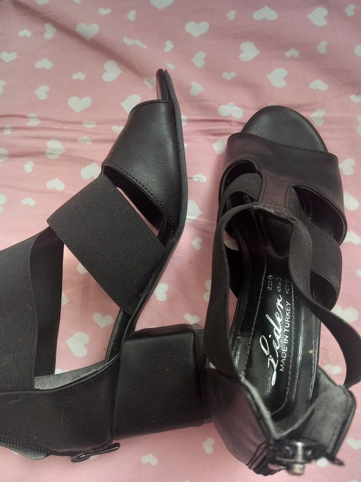 Tokalı Siyah Yüksek Topuklu Gotik Kadın Ayakkabı - Görsel 2