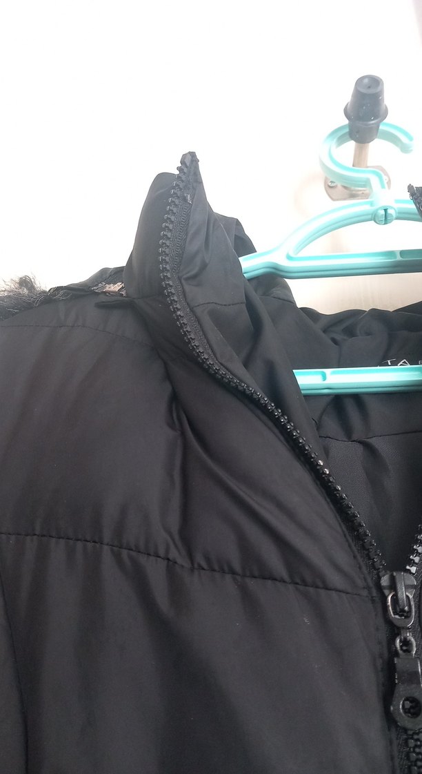 Siyah Kürklü Kadın Kışlık Mont - Görsel 4