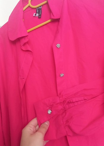 Düğmeli Pembe crop
 Kadın Gömlek - Görsel 3