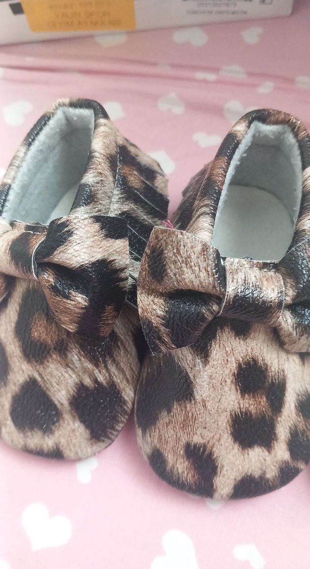 Kız Bebek İlk Adım Ayakkabıları  Beyaz ve Leopar - Görsel 3