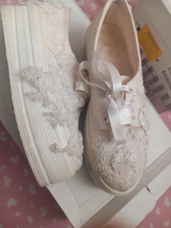 Beyaz Dantel Detaylı Kız Özel Gün Ayakkabısı - Görsel 2
