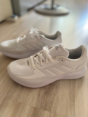 38 Beden beyaz Renk Adidas Spor Ayakkabı