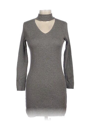 PreLoved Kısa Elbise %70 İndirimli.