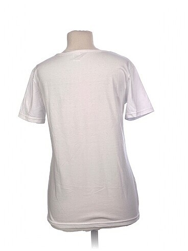 xl Beden Diğer T-shirt %70 İndirimli.