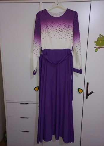 Uzun Kollu Mor ve Beyaz Bağlama Desenli Elbise - Görsel 2