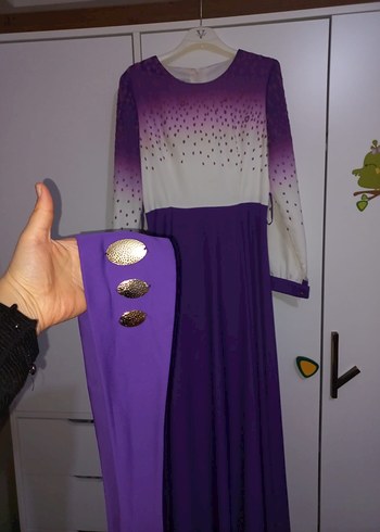 Uzun Kollu Mor ve Beyaz Bağlama Desenli Elbise - Görsel 3