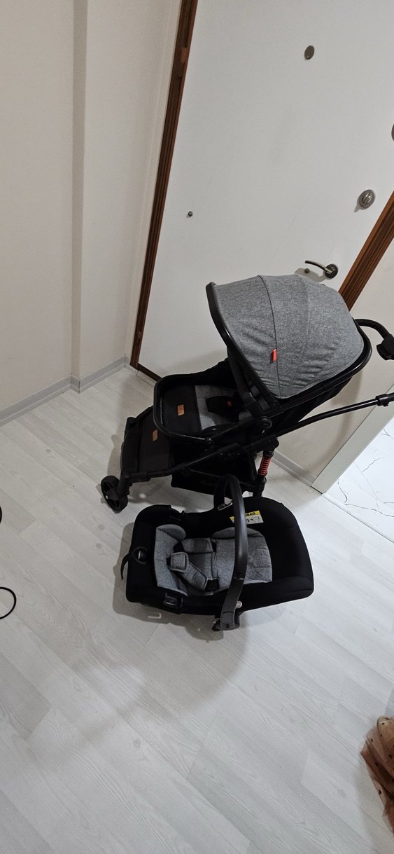 Gri Bebek Arabası ve Taşıma Koltuğu - Görsel 2