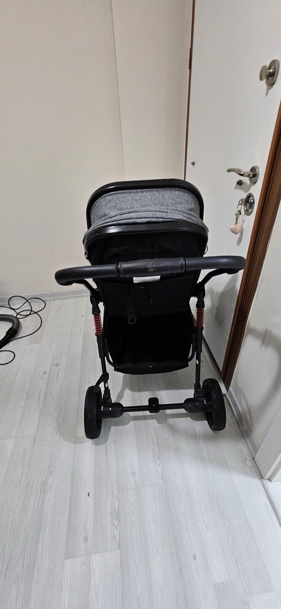 Gri Bebek Arabası ve Taşıma Koltuğu - Görsel 3