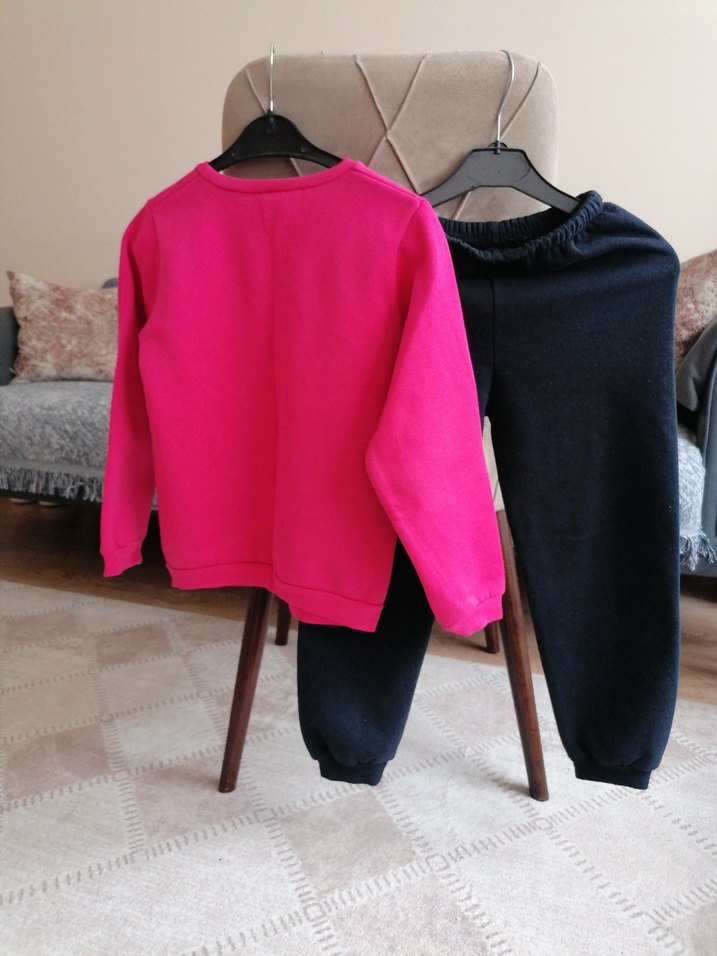 Kız Çocuk Pembe Baskılı Sweatshirt ve Siyah Eşofman - Görsel 2