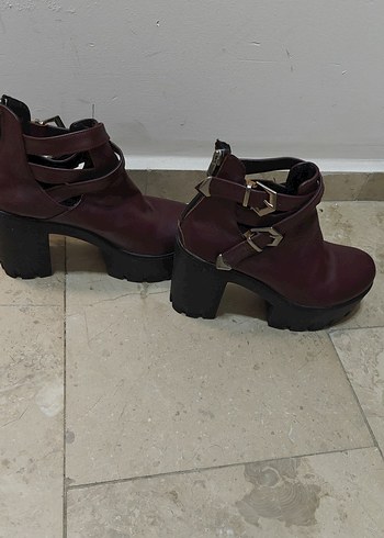 Kahverengi Deri Tokalı Topuklu Bot - Görsel 2