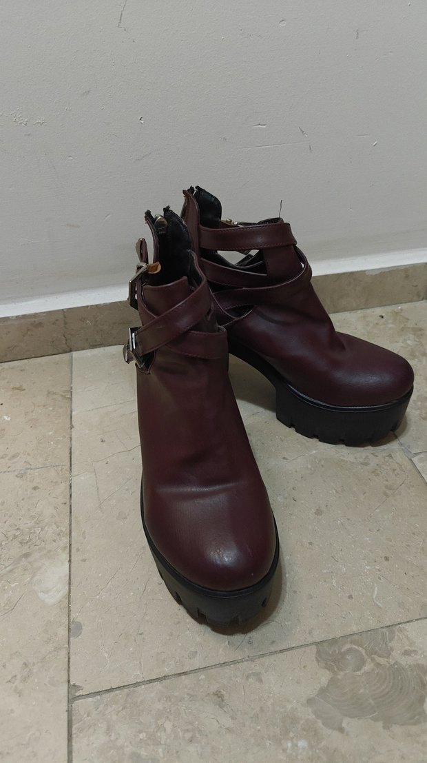 Kahverengi Deri Tokalı Topuklu Bot - Görsel 3