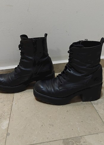 Siyah Deri Kadın Goth Botlar - Görsel 3