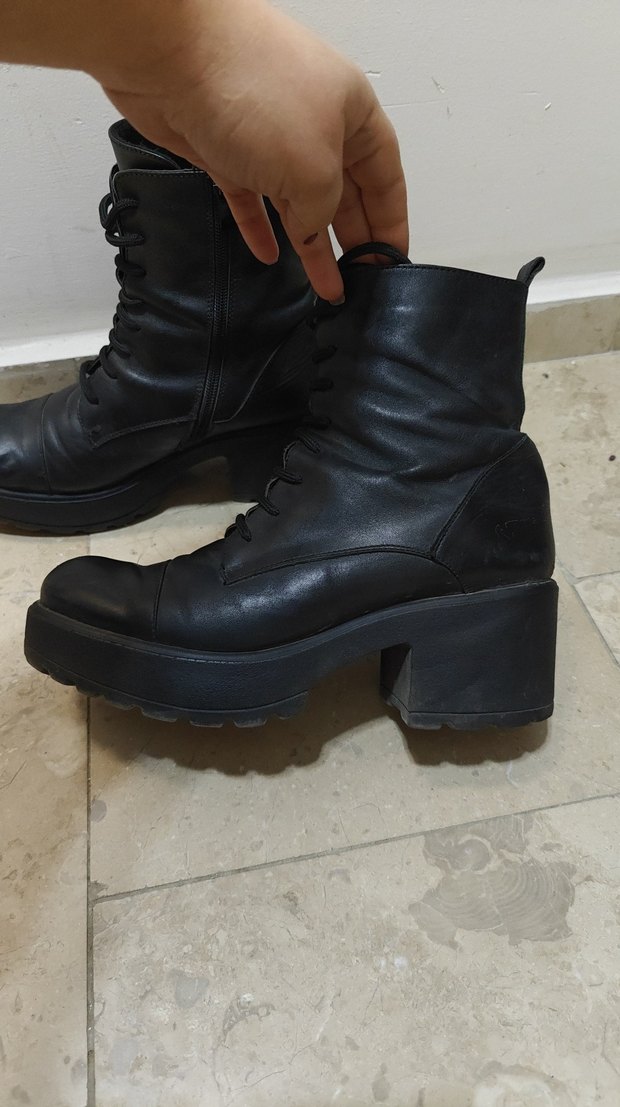 Siyah Deri Kadın Goth Botlar - Görsel 4