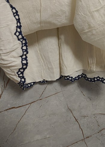 Nakışlı Beyaz Kolsuz Mini Pamuk Elbise - Görsel 4