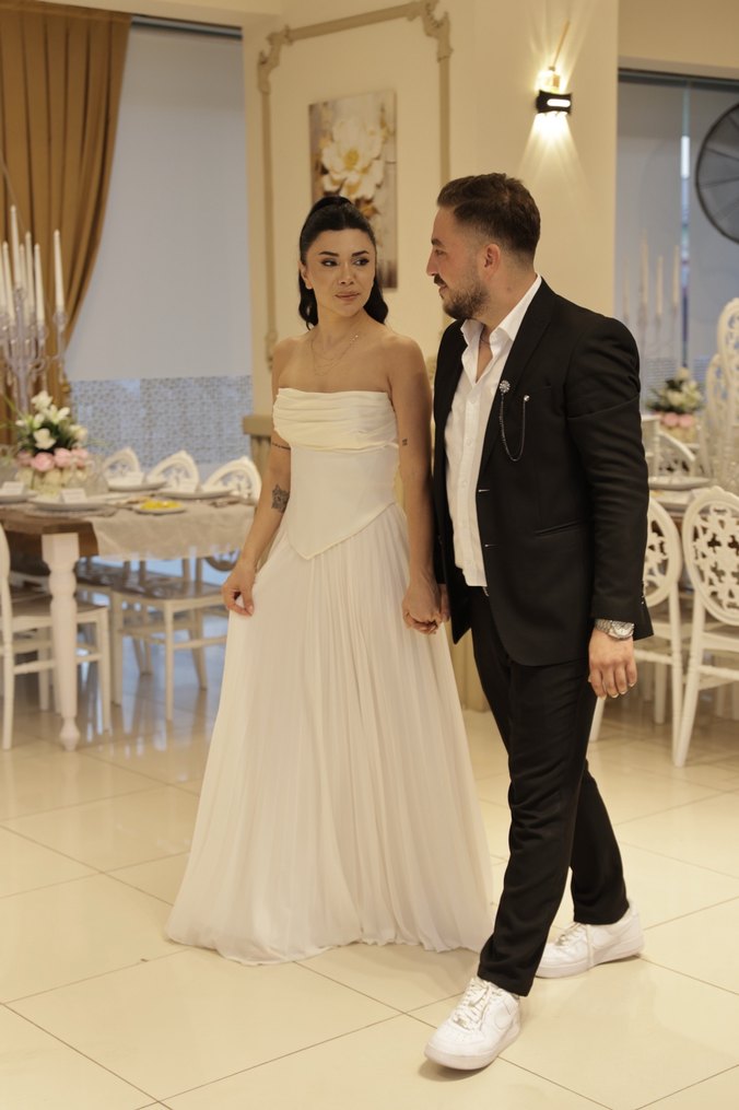 Straplez ekru nişan elbisesi - Görsel 2