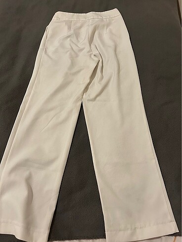 32 Beden beyaz Renk Beyaz pantolon
