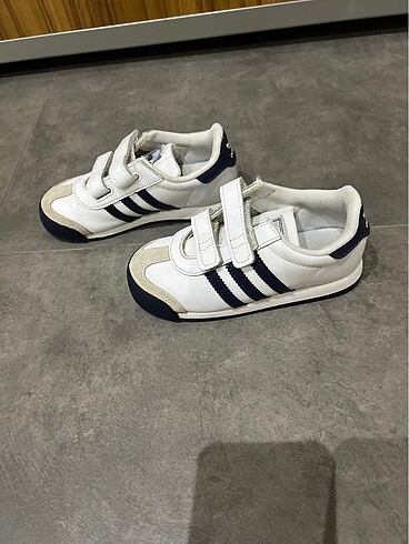 Orjinal Adidas spor ayakkabı