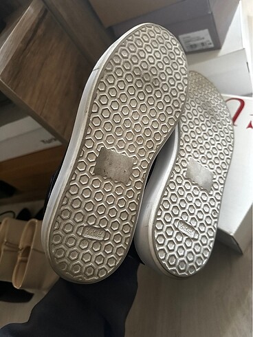38 Beden siyah Renk Guess sneaker spor ayakkabı kadın