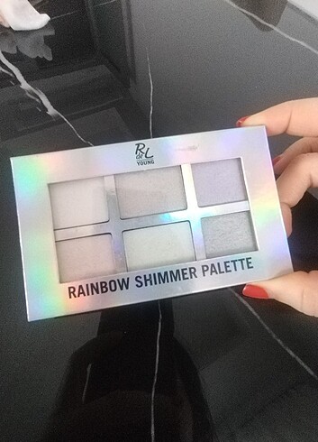 Rival de young RAINBOW SHIMMER PALETTE